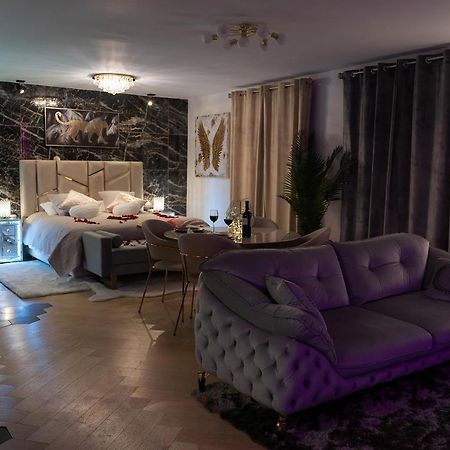 Magnifique Loft / Spa En Face De La Cathedrale ! Нарбон Екстериор снимка