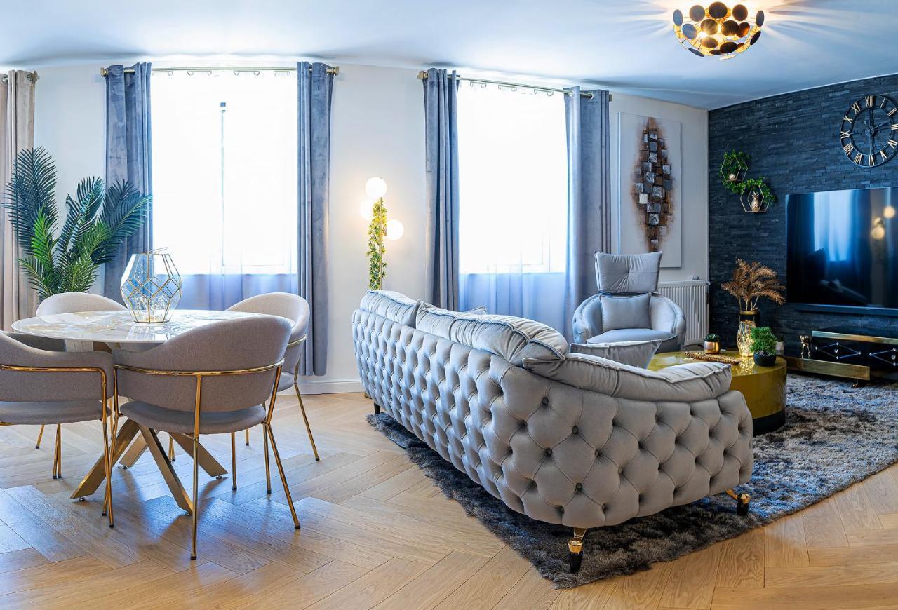 Magnifique Loft / Spa En Face De La Cathedrale ! Нарбон Екстериор снимка
