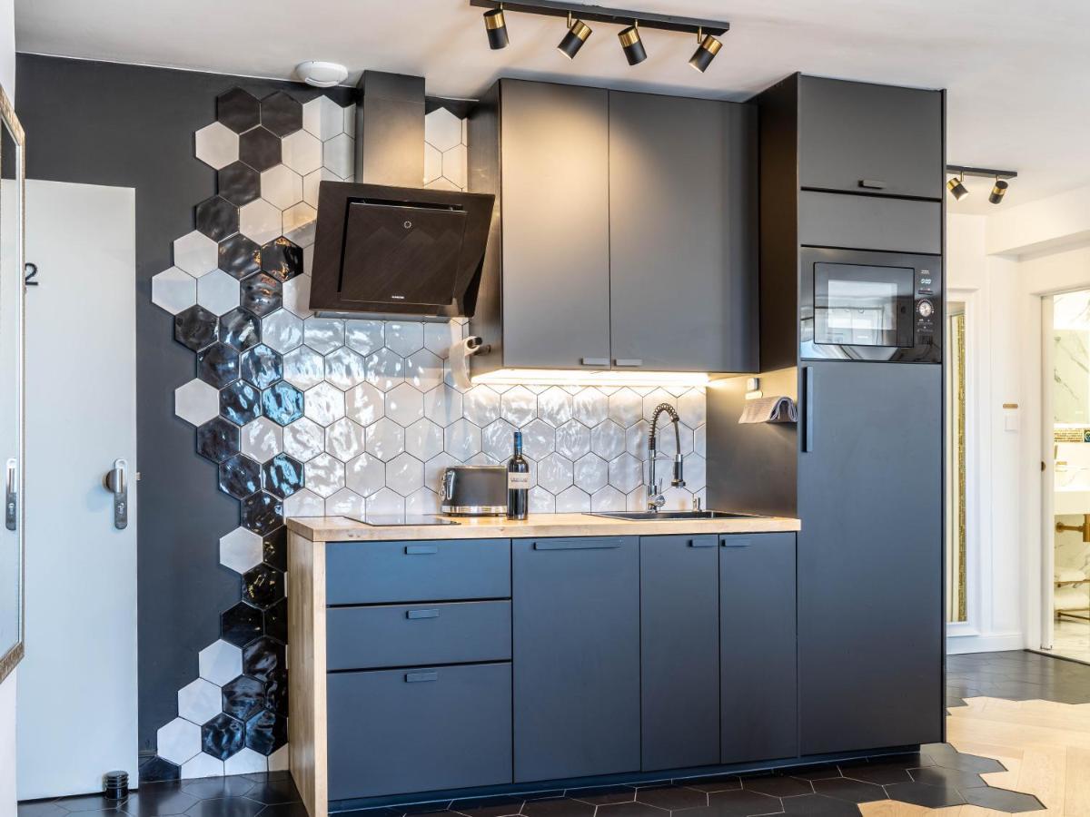 Magnifique Loft / Spa En Face De La Cathedrale ! Нарбон Екстериор снимка